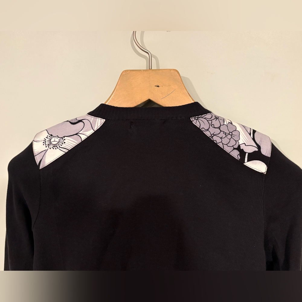 Burberry Women’s Floral Full-Zip Cardigan - Picture 7 of 10